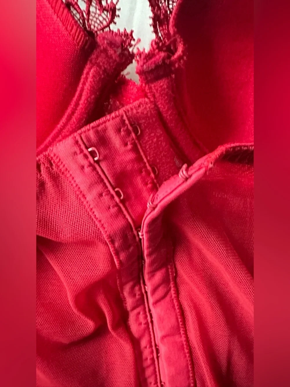 delicates sultry red